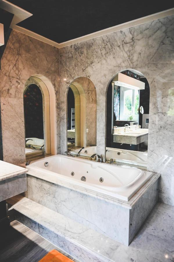 La Fontaine Dort Bed and Breakfast Tessy-sur-Vire Εξωτερικό φωτογραφία